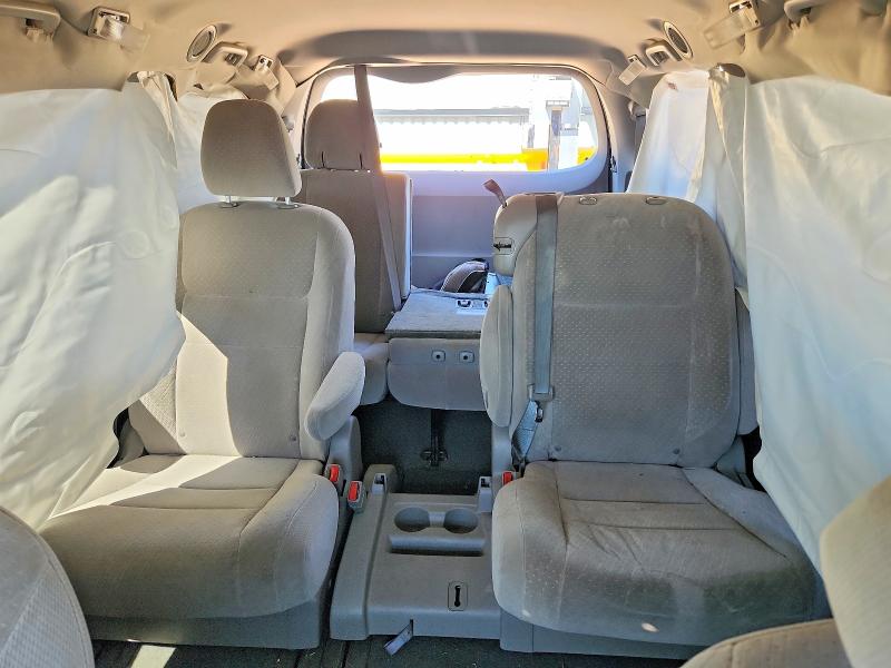 65588426 :رقم المزاد ، 5TDKZ3DC4HS896557 vin ، 2017 Toyota Sienna مزاد بيع