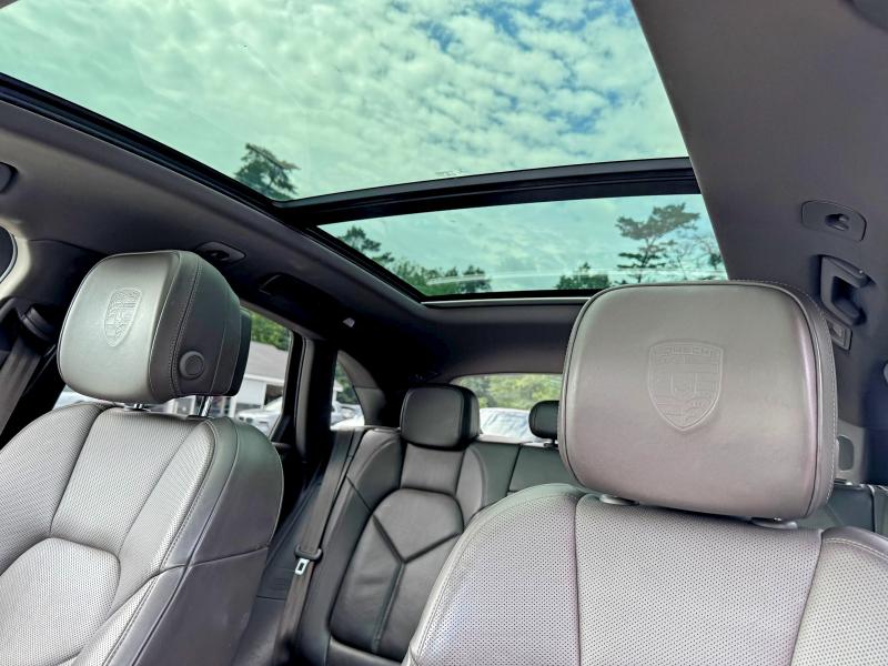 Продаж на аукціоні авто 2018 Porsche Macan, vin: WP1AB2A52JLB33457, номер лоту: 63805876