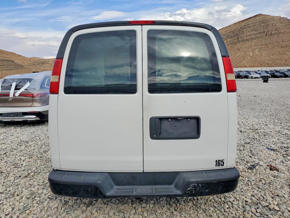 2010 Chevrolet Express G1500 მანქანა იყიდება აუქციონზე, vin: 1GCUGADX3A1109803, აუქციონის ნომერი: 66934936