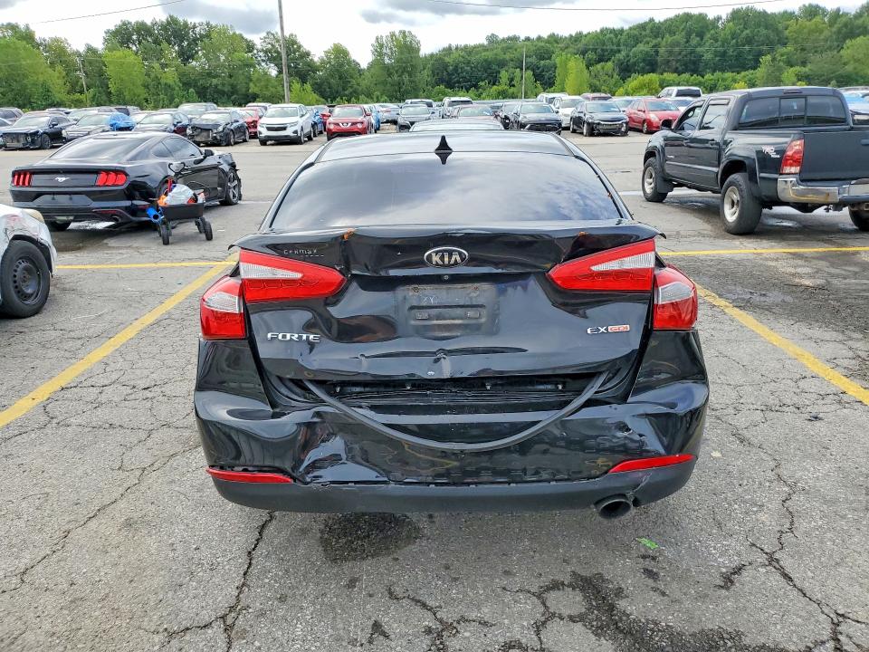 2015 Kia Forte მანქანა იყიდება აუქციონზე, vin: KNAFZ4A86F5342413, აუქციონის ნომერი: 65183786