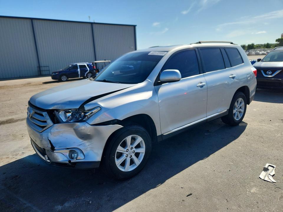 2012 Toyota Highlander მანქანა იყიდება აუქციონზე, vin: 5TDBK3EH3CS128656, აუქციონის ნომერი: 63172556