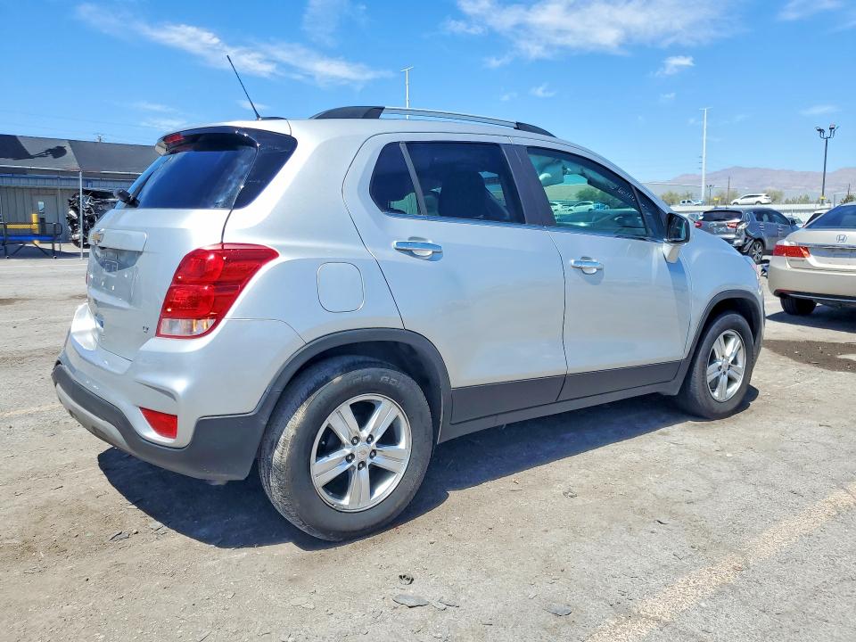 Auction sale of the 2018 Chevrolet Trax, vin: KL7CJLSB2JB617171, lot number: 65585056