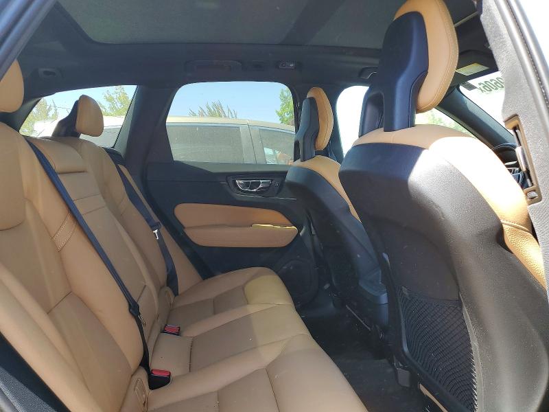 Продаж на аукціоні авто 2018 Volvo Xc60, vin: LYV102RK9JB113843, номер лоту: 56579606