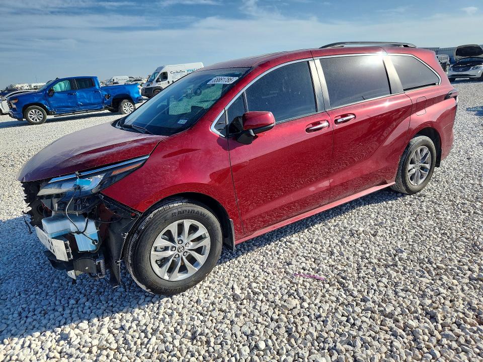 65861786 :رقم المزاد ، 5TDYRKEC9RS218844 vin ، 2024 Toyota Sienna مزاد بيع