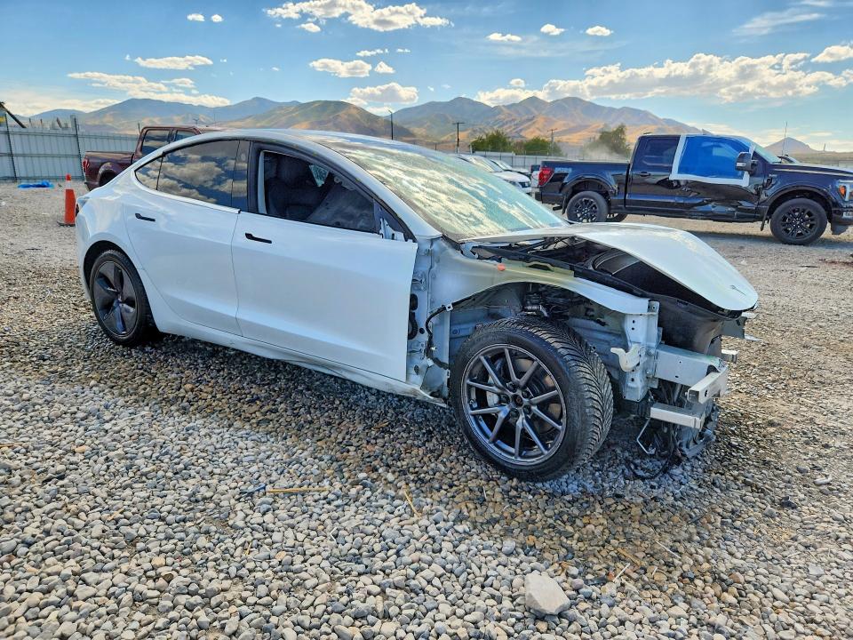 2020 Tesla Model 3 მანქანა იყიდება აუქციონზე, vin: 5YJ3E1EB5LF711438, აუქციონის ნომერი: 65522436