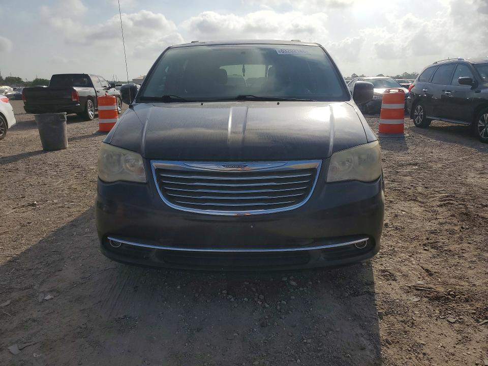 63202146 :رقم المزاد ، 2A4RR5DG4BR604798 vin ، 2011 Chrysler Town & Country مزاد بيع