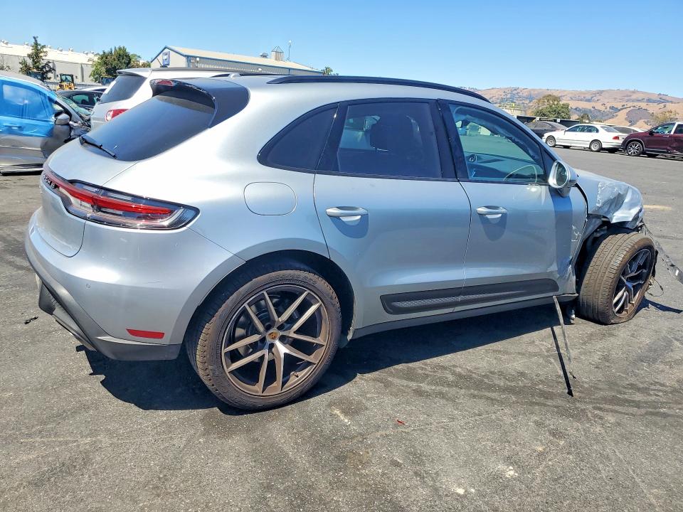 64950386 :رقم المزاد ، WP1AA2A58NLB12444 vin ، 2022 Porsche Macan مزاد بيع
