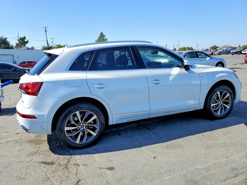 65681526 :رقم المزاد ، WA1EAAFY1P2166283 vin ، 2023 Audi Q5 مزاد بيع