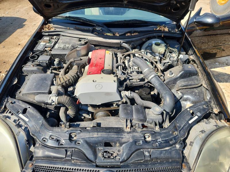 66011376 :رقم المزاد ، WDBKK47F7XF120338 vin ، 1999 Mercedes-benz Slk مزاد بيع