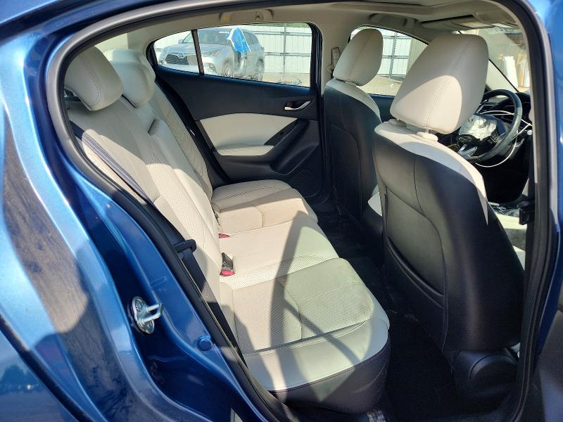 Auction sale of the 2018 Mazda 3, vin: 3MZBN1W35JM179035, lot number: 65677166