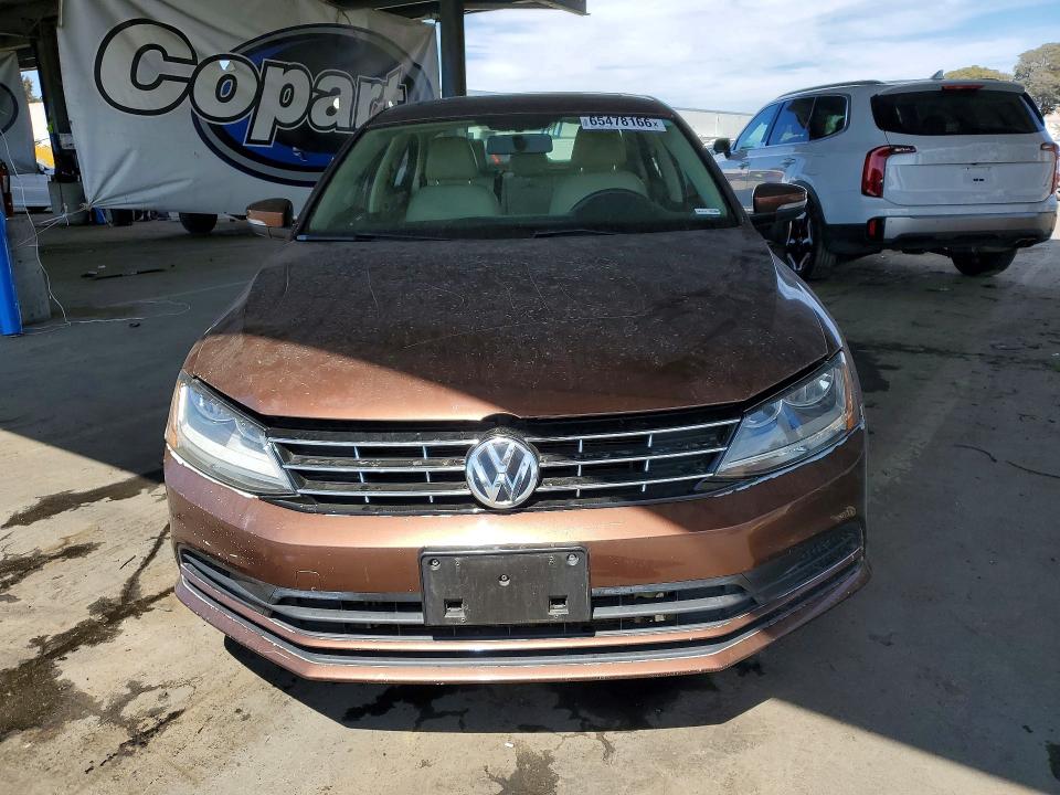 65478166 :رقم المزاد ، 3VWDB7AJ9HM364550 vin ، 2017 Volkswagen Jetta مزاد بيع