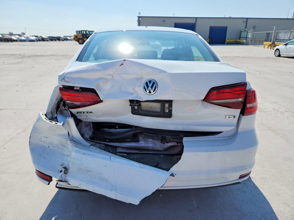 2017 Volkswagen Jetta მანქანა იყიდება აუქციონზე, vin: 3VW2B7AJ2HM261932, აუქციონის ნომერი: 63685026