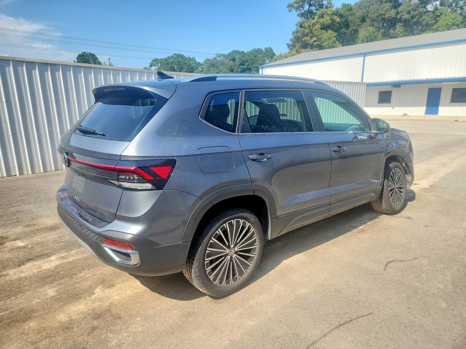 64323806 :رقم المزاد ، 3VVSC7B27TM007375 vin ، 2026 Volkswagen Taos مزاد بيع