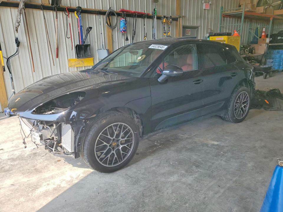 64028646 :رقم المزاد ، WP1AB2A54HLB14127 vin ، 2017 Porsche Macan مزاد بيع