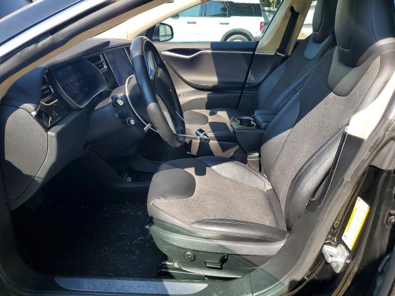 64537006 :رقم المزاد ، 5YJSA1E13FF113013 vin ، 2015 Tesla Model S مزاد بيع