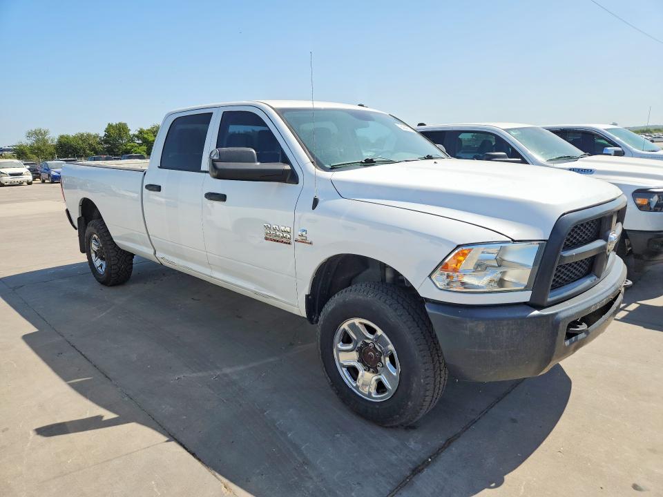 64542716 :رقم المزاد ، 3C6UR5HLXJG364742 vin ، 2018 Ram 2500 مزاد بيع