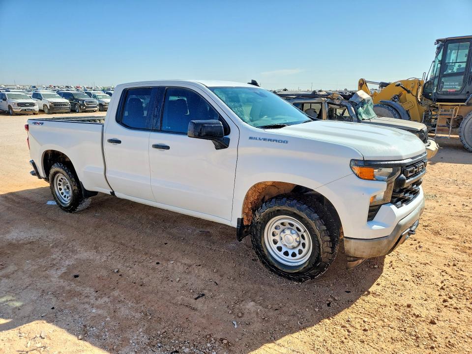 64785156 :رقم المزاد ، 1GCRDAED4PZ117728 vin ، 2023 Chevrolet Silverado مزاد بيع