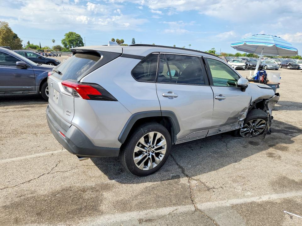 Продажа на аукционе авто 2019 Toyota Rav4, vin: JTMA1RFV5KD511515, номер лота: 63263136