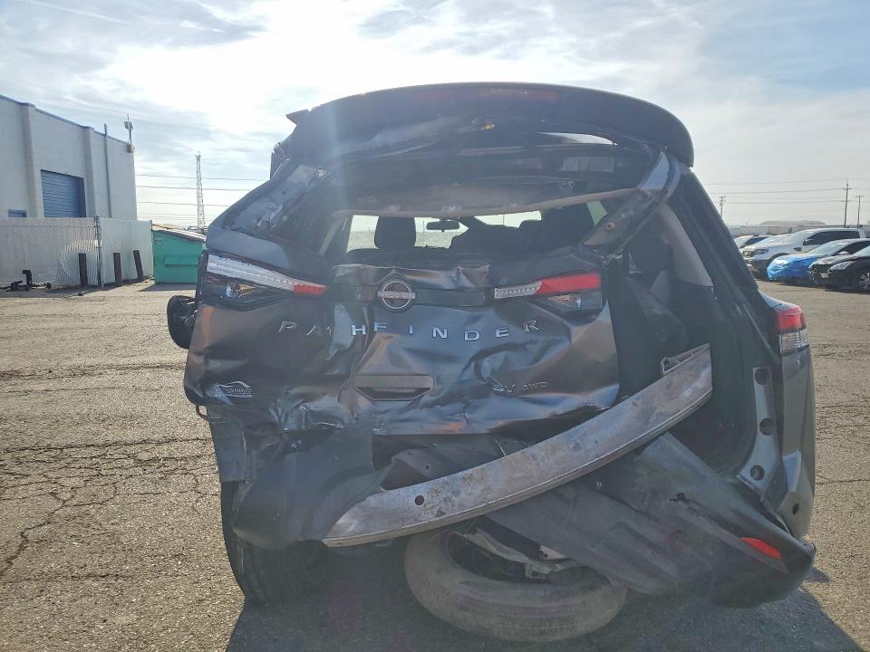 66423926 :رقم المزاد ، 5N1DR3BC7NC268447 vin ، 2022 Nissan Pathfinder مزاد بيع