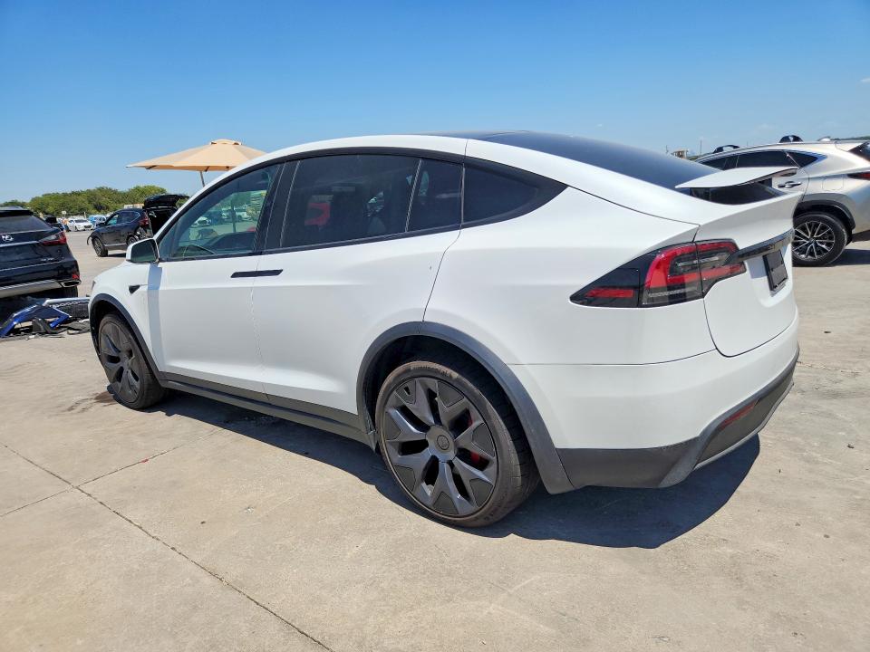 64690606 :رقم المزاد ، 7SAXCBE68TF486676 vin ، 2026 Tesla Model X مزاد بيع