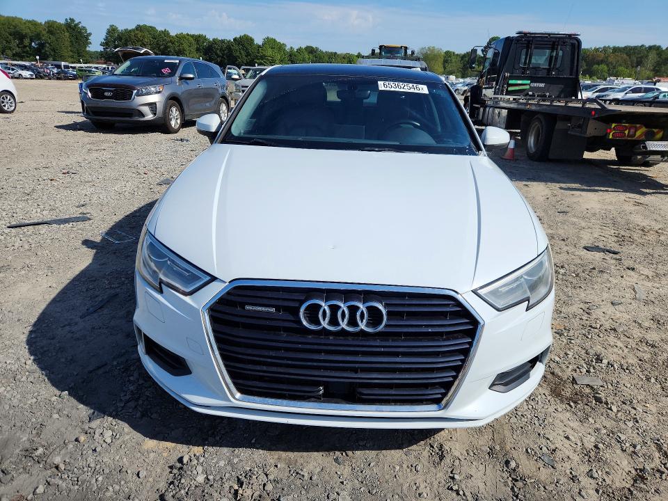 65362546 :رقم المزاد ، WAUB8GFF5H1033293 vin ، 2017 Audi A3 مزاد بيع