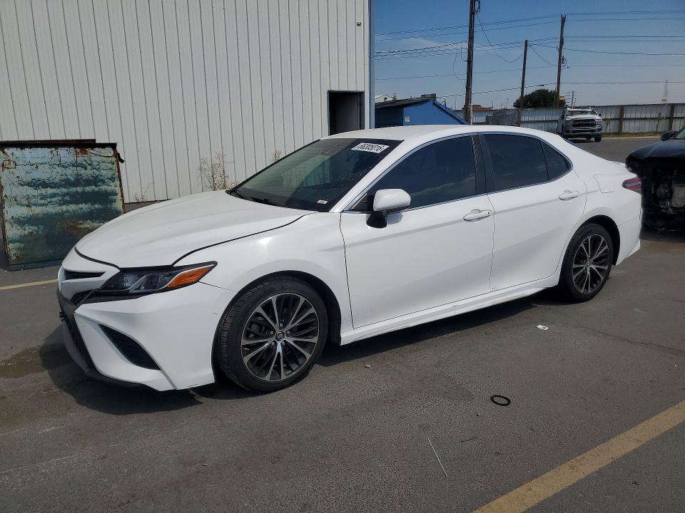 Продаж на аукціоні авто 2018 Toyota Camry, vin: 4T1B11HK8JU610624, номер лоту: 66305016