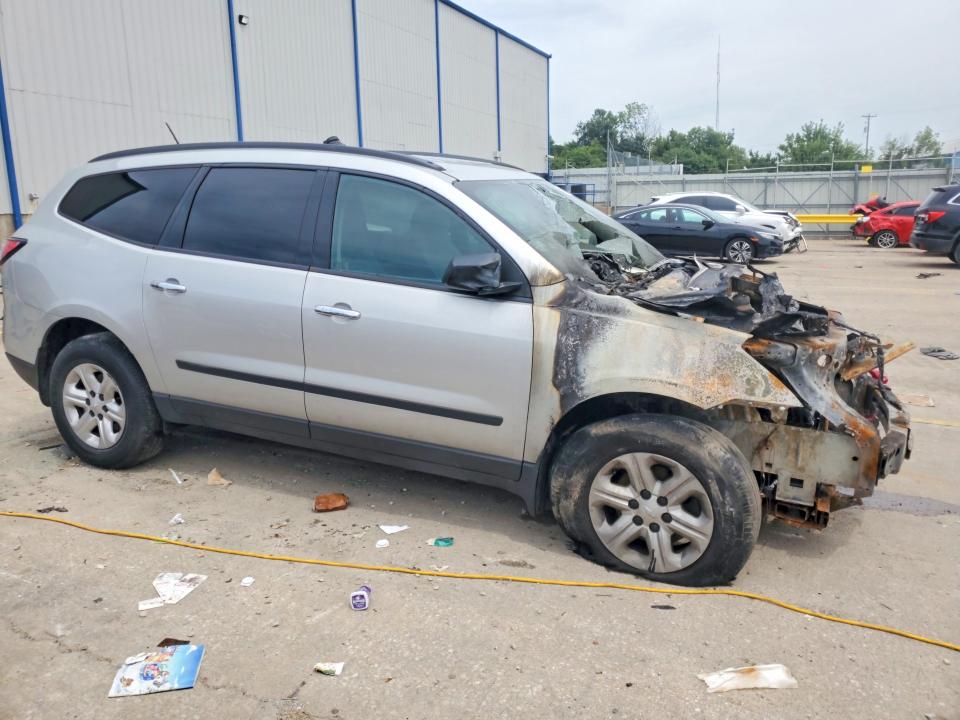 64890196 :رقم المزاد ، 1GNKVFED9FJ171106 vin ، 2015 Chevrolet Traverse مزاد بيع