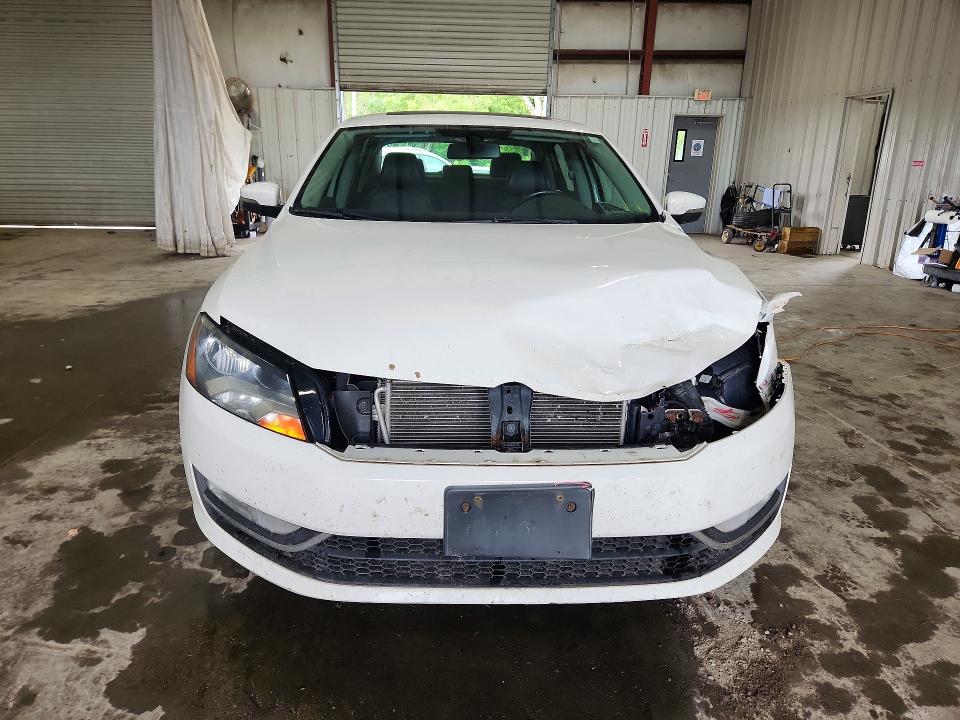 Продаж на аукціоні авто 2015 Volkswagen Passat, vin: 1VWBV7A33FC105048, номер лоту: 63493276