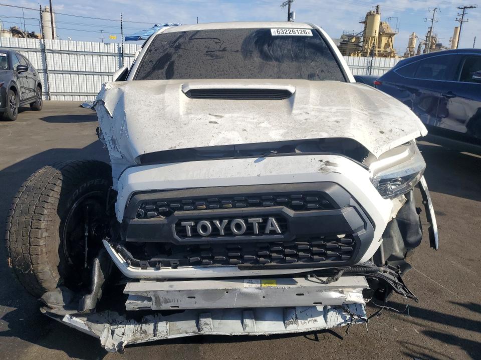 Продаж на аукціоні авто 2017 Toyota Tacoma, vin: 3TMDZ5BN0HM022490, номер лоту: 63226126