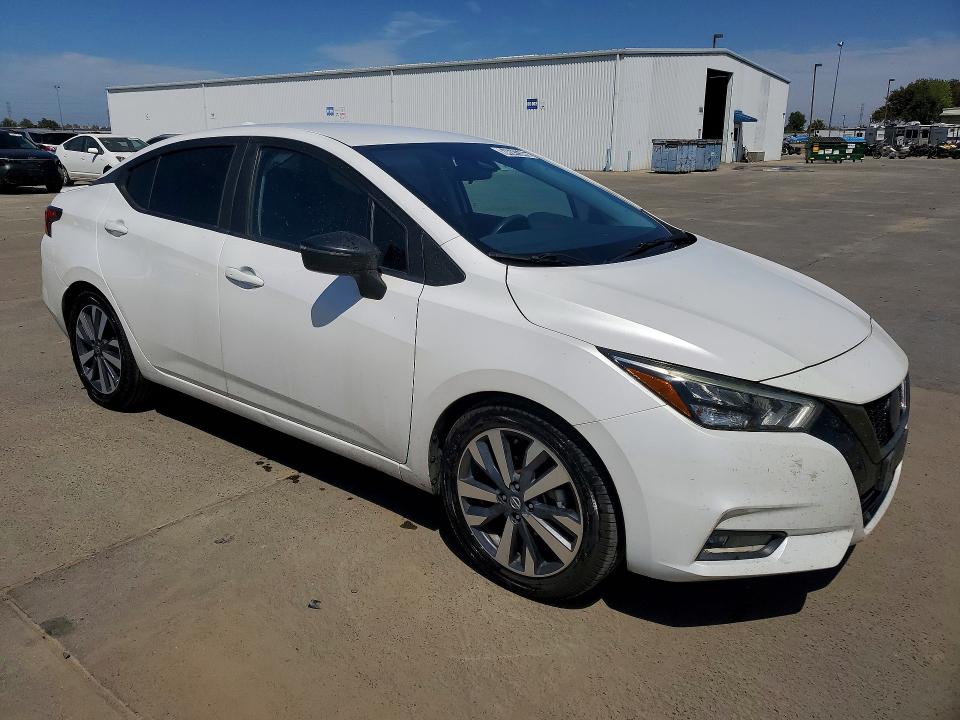 64641546 :رقم المزاد ، 3N1CN8FV9LL842037 vin ، 2020 Nissan Versa مزاد بيع