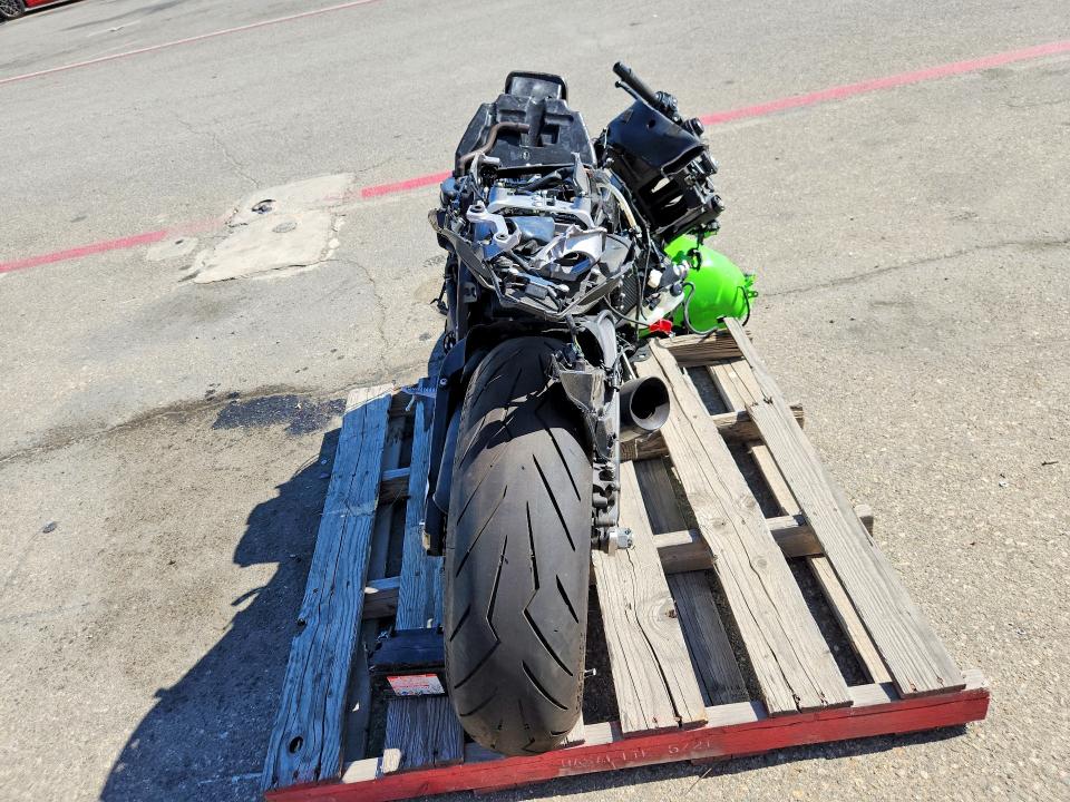 63708266 :رقم المزاد ، JKBZXJK10SA007094 vin ، 2025 Kawasaki Zx636 مزاد بيع