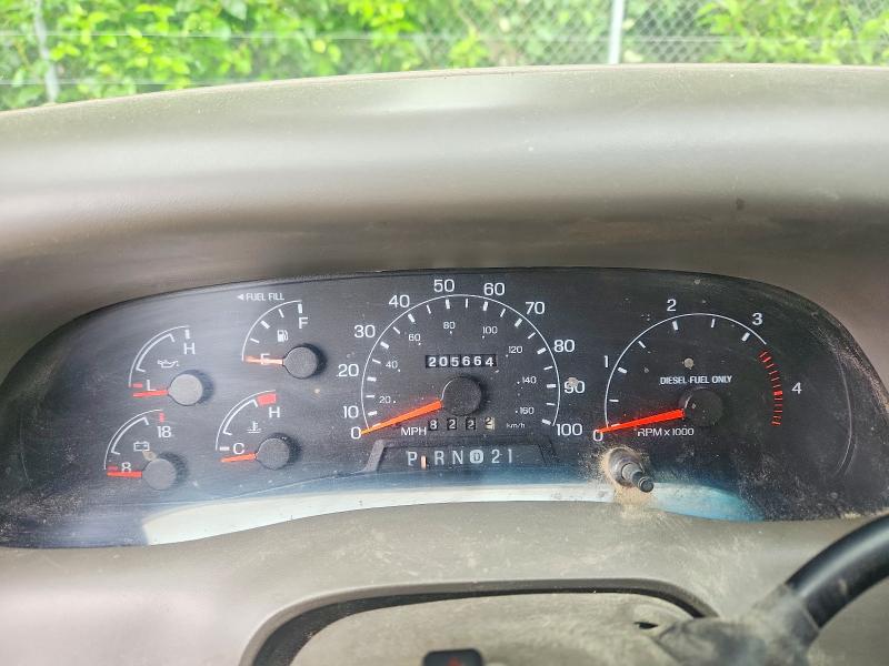 63748276 :رقم المزاد ، 1FTNW21F81ED28371 vin ، 2001 Ford F250 مزاد بيع