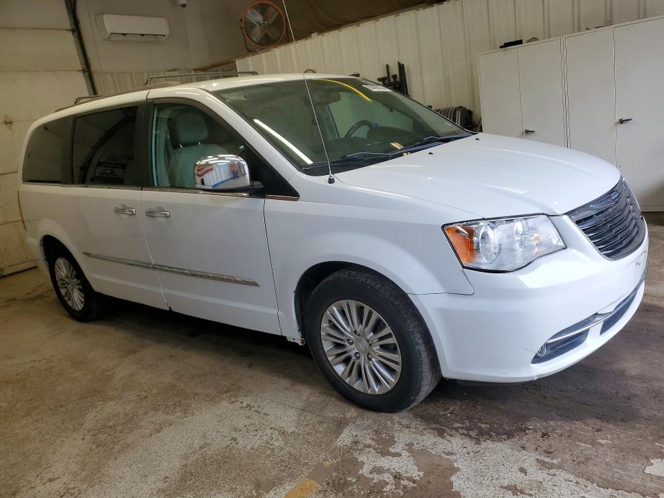 66406026 :رقم المزاد ، 2C4RC1CG2FR699059 vin ، 2015 Chrysler Town & Country مزاد بيع