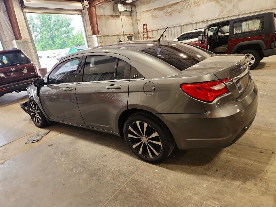 Aukcja sprzedaży 2013 Chrysler 200, vin: 1C3CCBBB7DN547505, numer aukcji: 64600396