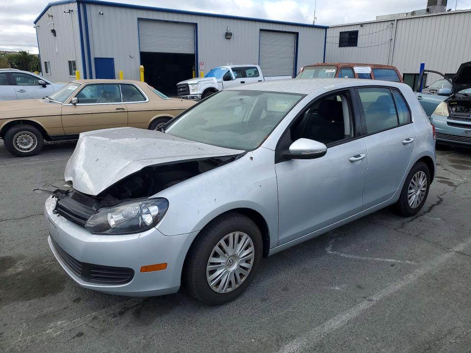 2014 Volkswagen Golf მანქანა იყიდება აუქციონზე, vin: WVWDB7AJ7EW006118, აუქციონის ნომერი: 64840276