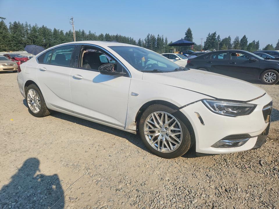 66297066 :رقم المزاد ، W04GR6SX2J1102035 vin ، 2018 Buick Regal مزاد بيع