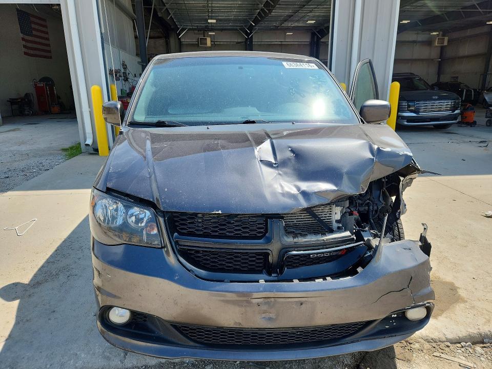 2015 Dodge Grand Caravan მანქანა იყიდება აუქციონზე, vin: 2C4RDGCG9FR624083, აუქციონის ნომერი: 66364116
