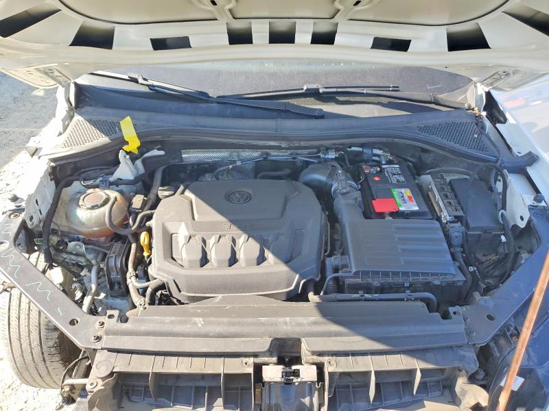 63165106 :رقم المزاد ، 3VV2B7AX6JM220217 vin ، 2018 Volkswagen Tiguan مزاد بيع