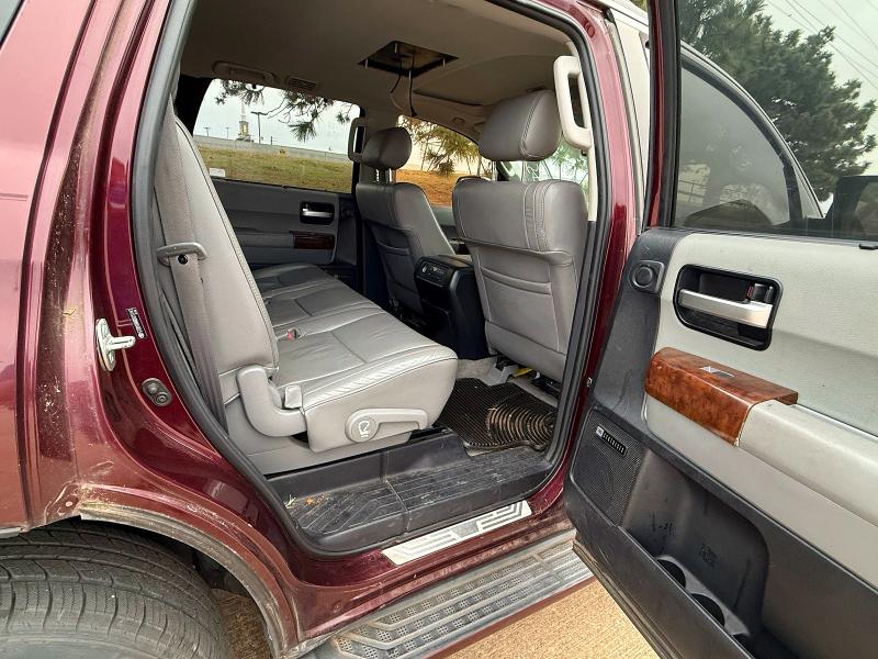 64858056 :رقم المزاد ، 5TDBY68A68S011143 vin ، 2008 Toyota Sequoia مزاد بيع
