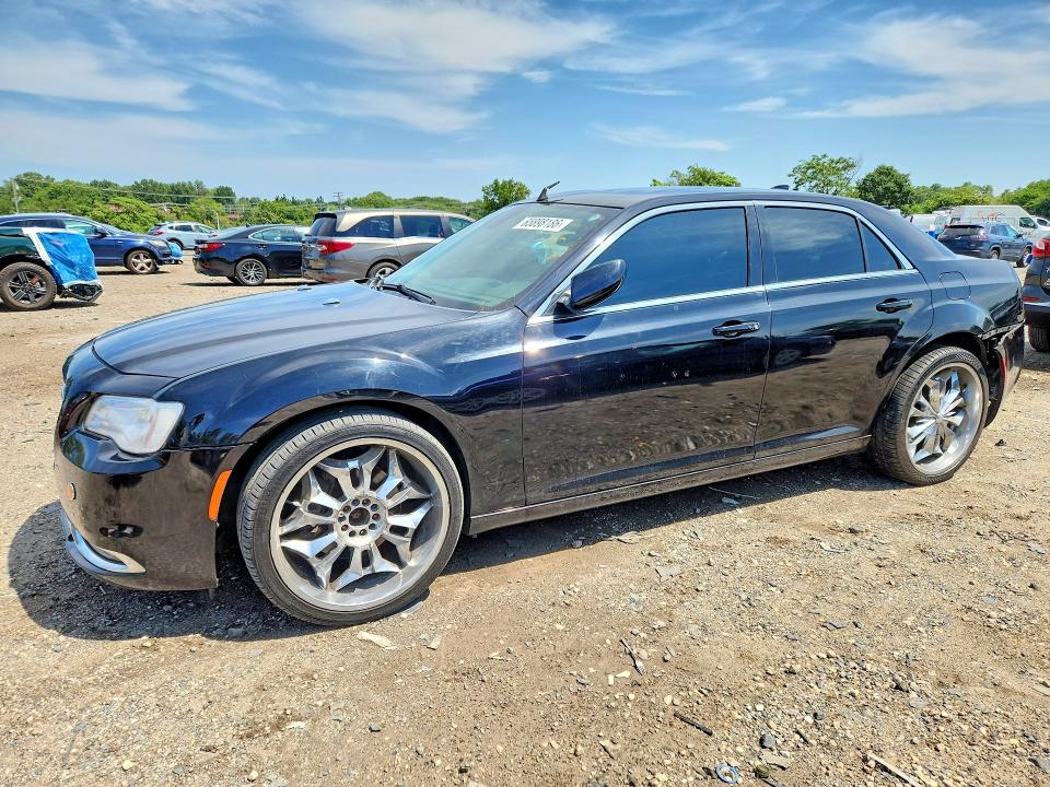 65898186 :رقم المزاد ، 2C3CCARG1FH923221 vin ، 2015 Chrysler 300 مزاد بيع