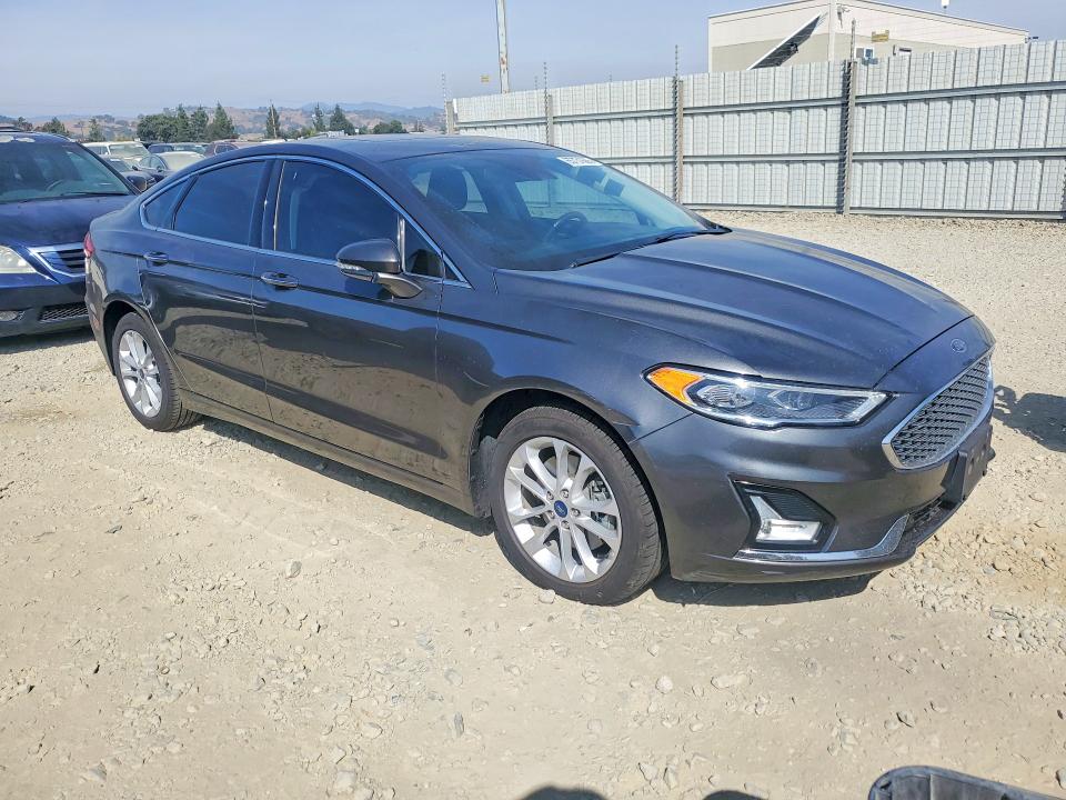 65731606 :رقم المزاد ، 3FA6P0SU5LR171004 vin ، 2020 Ford Fusion مزاد بيع