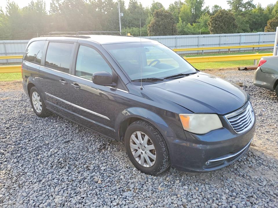 64556246 :رقم المزاد ، 2C4RC1BG6DR691352 vin ، 2013 Chrysler Town & Country مزاد بيع
