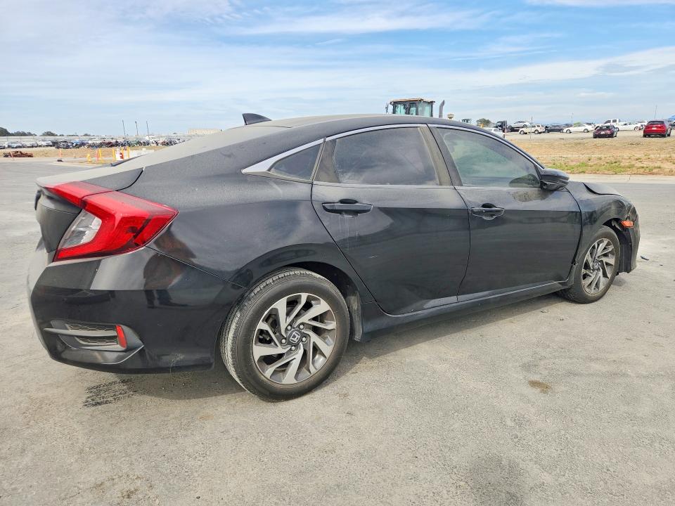 Продажа на аукционе авто 2017 Honda Civic, vin: 2HGFC2F70HH504414, номер лота: 65487576
