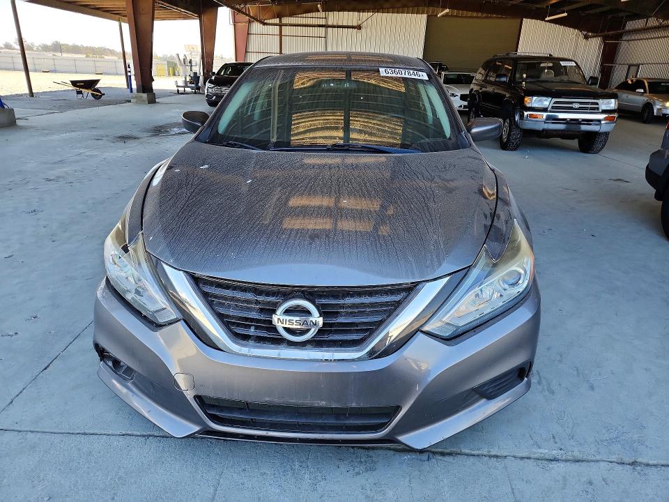 63607846 :رقم المزاد ، 1N4AL3AP5HN363410 vin ، 2017 Nissan Altima مزاد بيع