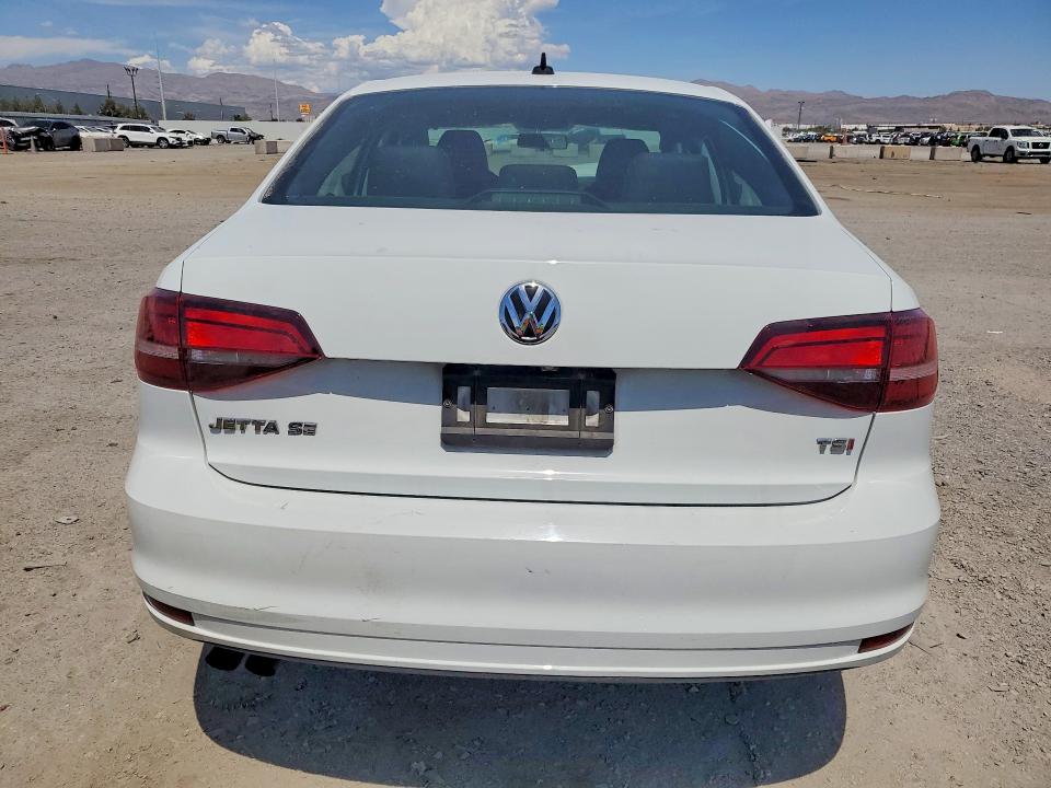 66133056 :رقم المزاد ، 3VWDB7AJ7HM393979 vin ، 2017 Volkswagen Jetta مزاد بيع