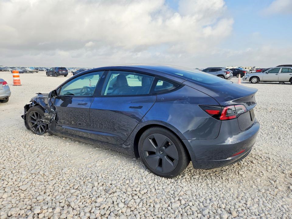64511636 :رقم المزاد ، 5YJ3E1EA5PF696081 vin ، 2023 Tesla Model 3 مزاد بيع