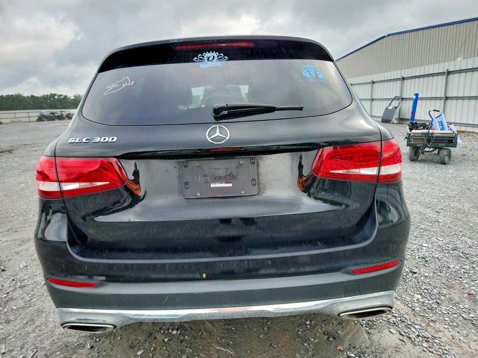 63166636 :رقم المزاد ، WDC0G4JB7HV011024 vin ، 2017 Mercedes-benz Glc مزاد بيع