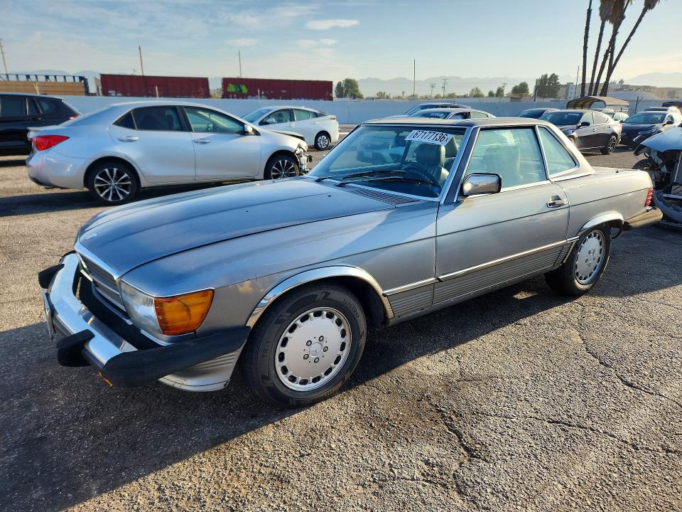 67177136 :رقم المزاد ، WDBBA48D9HA066958 vin ، 1987 Mercedes-benz 560 مزاد بيع