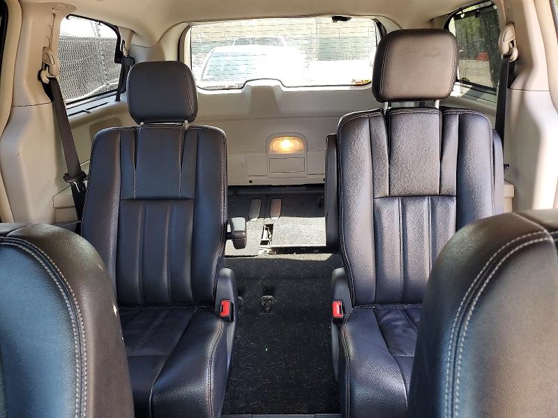 65529826 :رقم المزاد ، 2C4RC1BG5GR247996 vin ، 2016 Chrysler Town & Country مزاد بيع