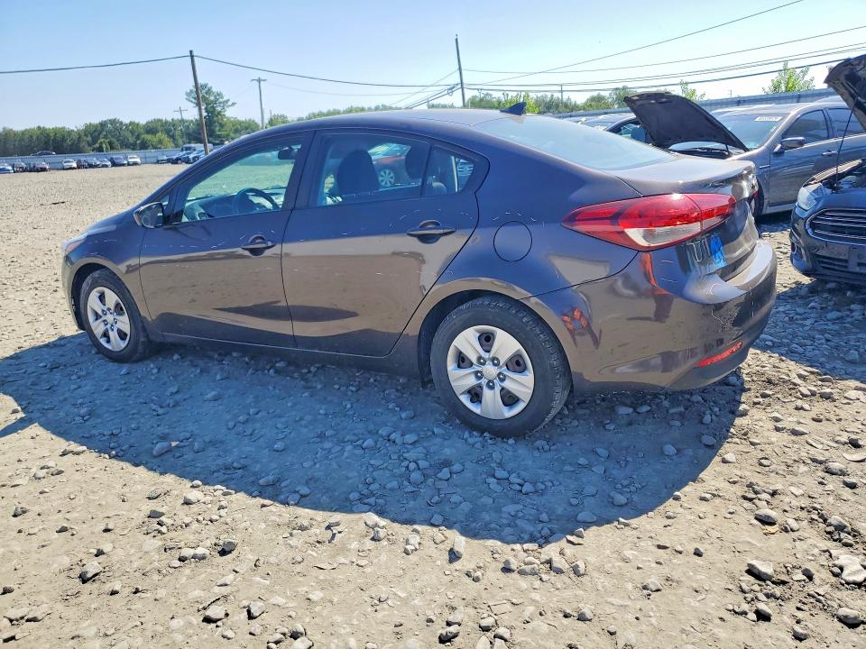 65453516 :رقم المزاد ، 3KPFK4A7XHE081700 vin ، 2017 Kia Forte مزاد بيع